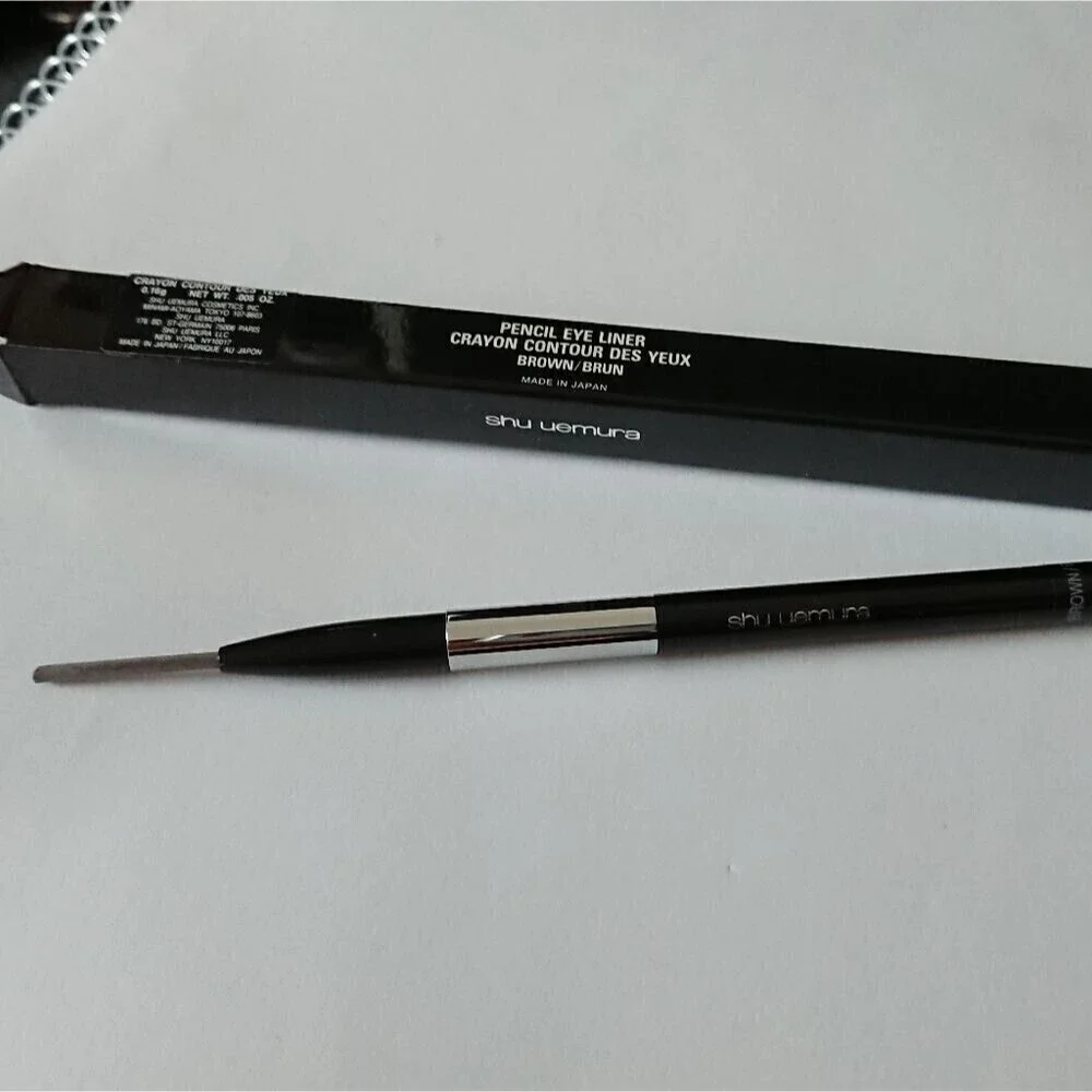 Shu Uemura eyeliner crayon contour des yeux